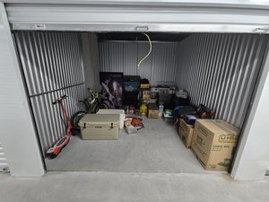10 x 10 storage unit in Naranja, FL