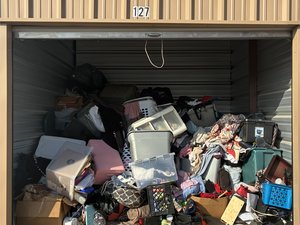 10 x 10 unit in Warrensburg