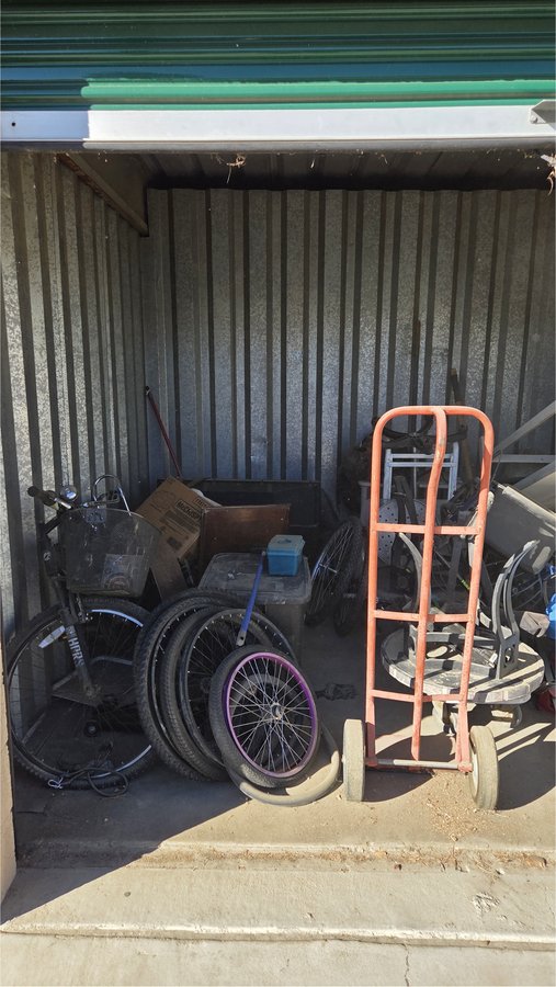 10 x 10 storage unit in Indio, CA