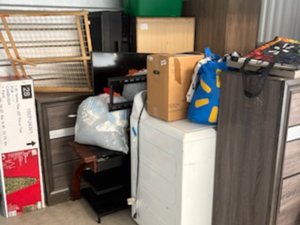 10 x 10 unit in Blackwood