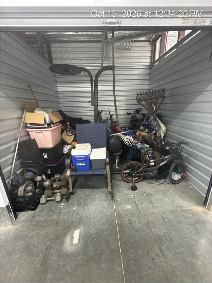 10 x 10 storage unit in Tuscaloosa, AL
