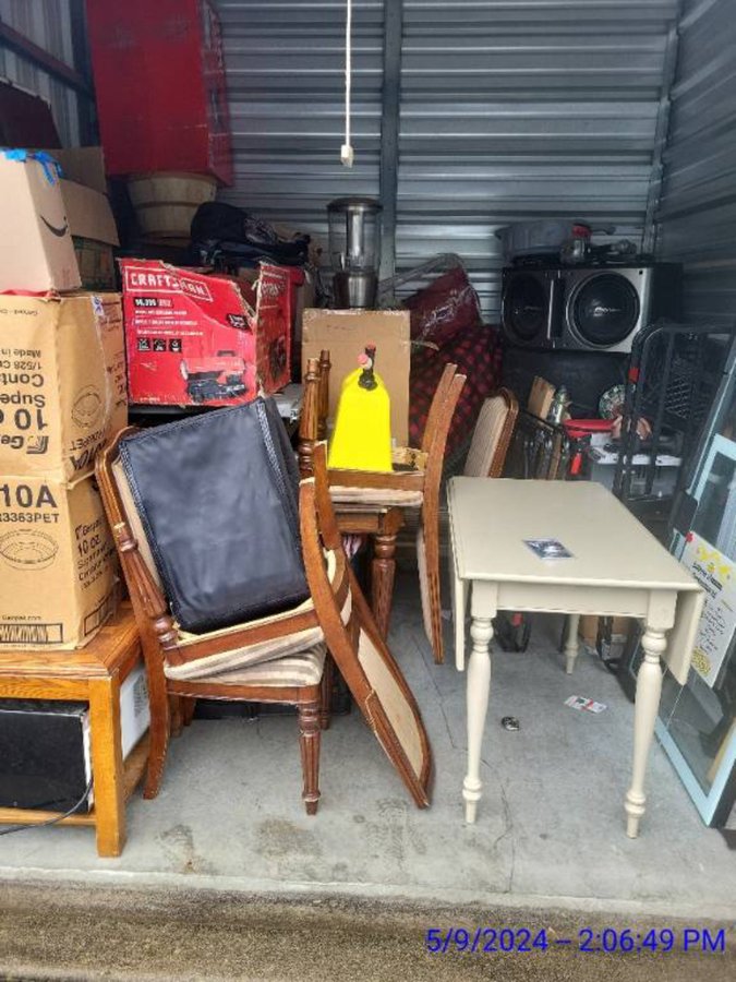 10 x 10 storage unit in Indianapolis, IN