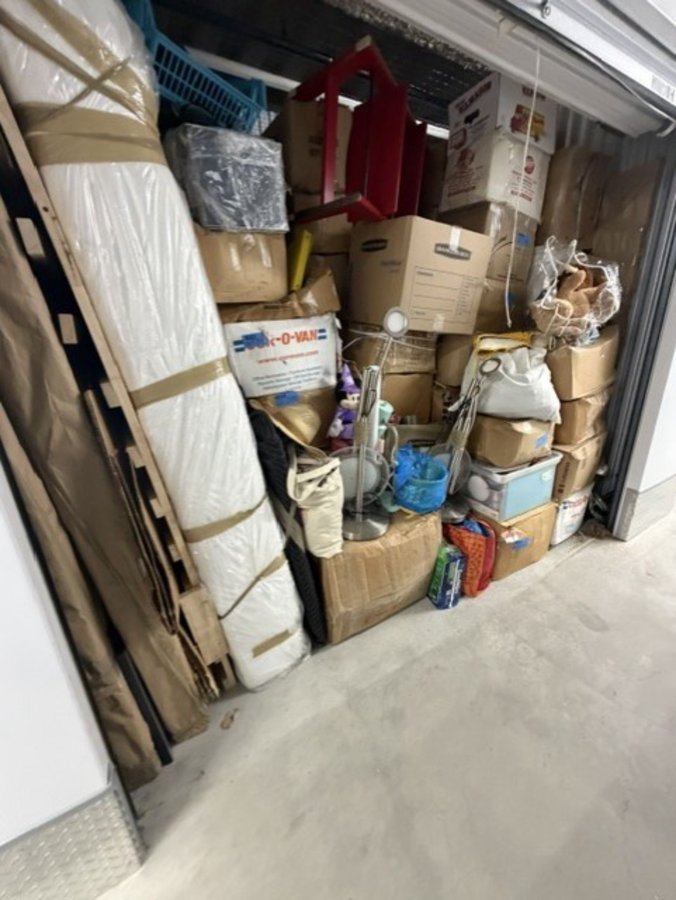 10 x 10 storage unit in Long Island City, NY