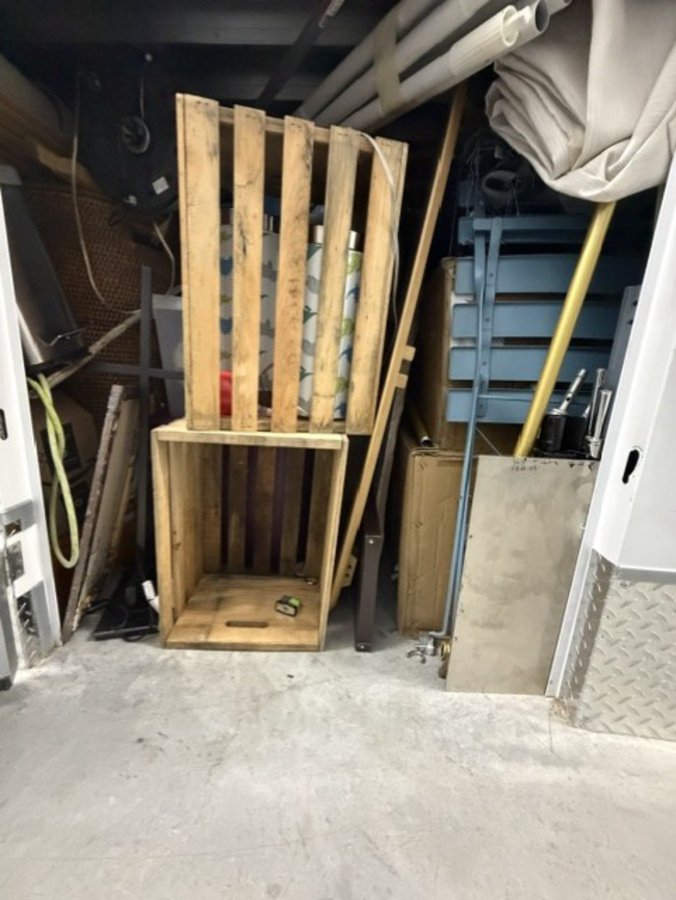 5 x 5 storage unit in Long Island City, NY