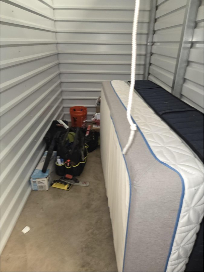 5 x 10 storage unit in Jacksonville, FL