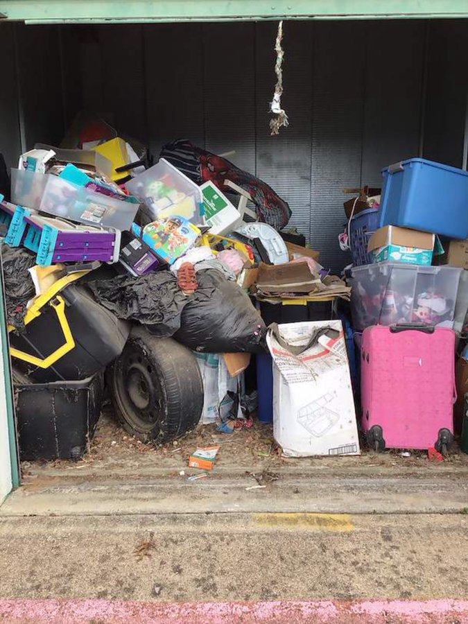 10 x 10 storage unit in Arlington, TX