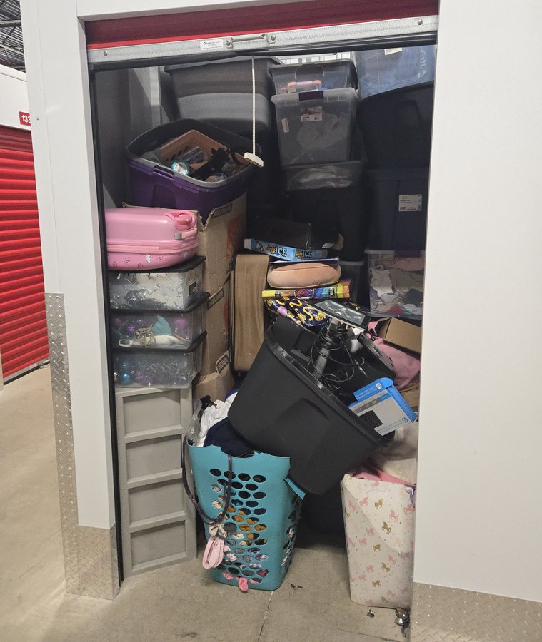 5 x 5 storage unit in Belleville, IL