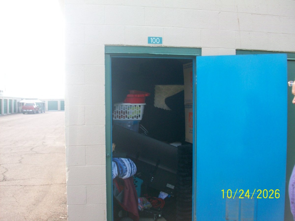10 x 10 storage unit in Scottsdale, AZ