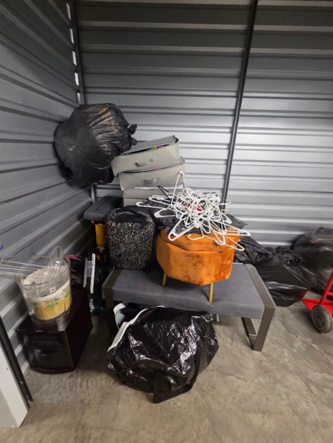 5 x 10 storage unit in Capitol Heights, MD