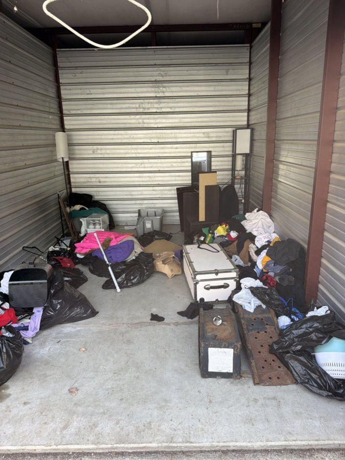 10 x 15 storage unit in Wixom, MI