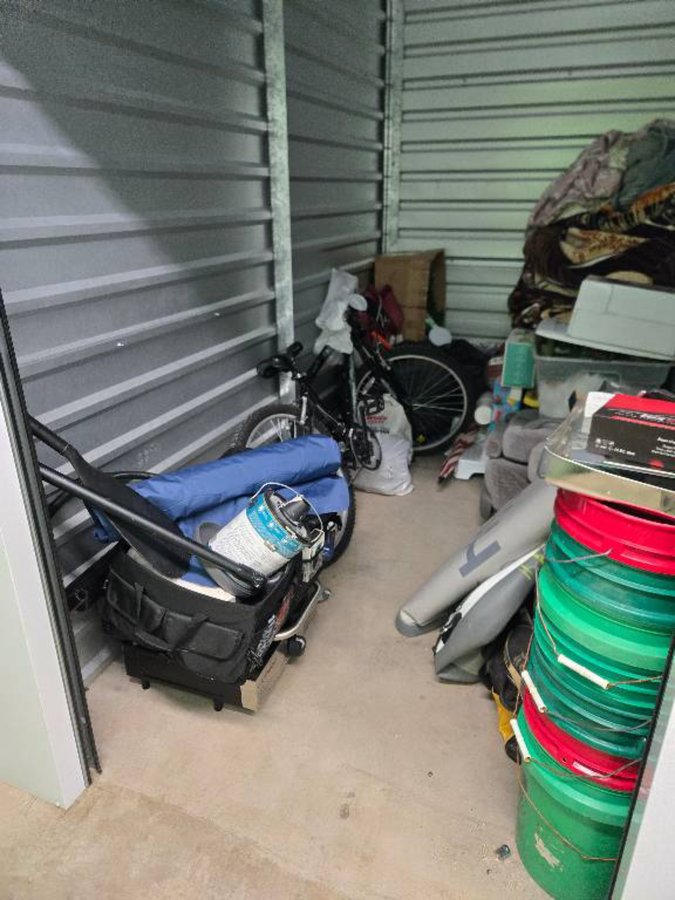5 x 10 storage unit in Hillsboro, OR