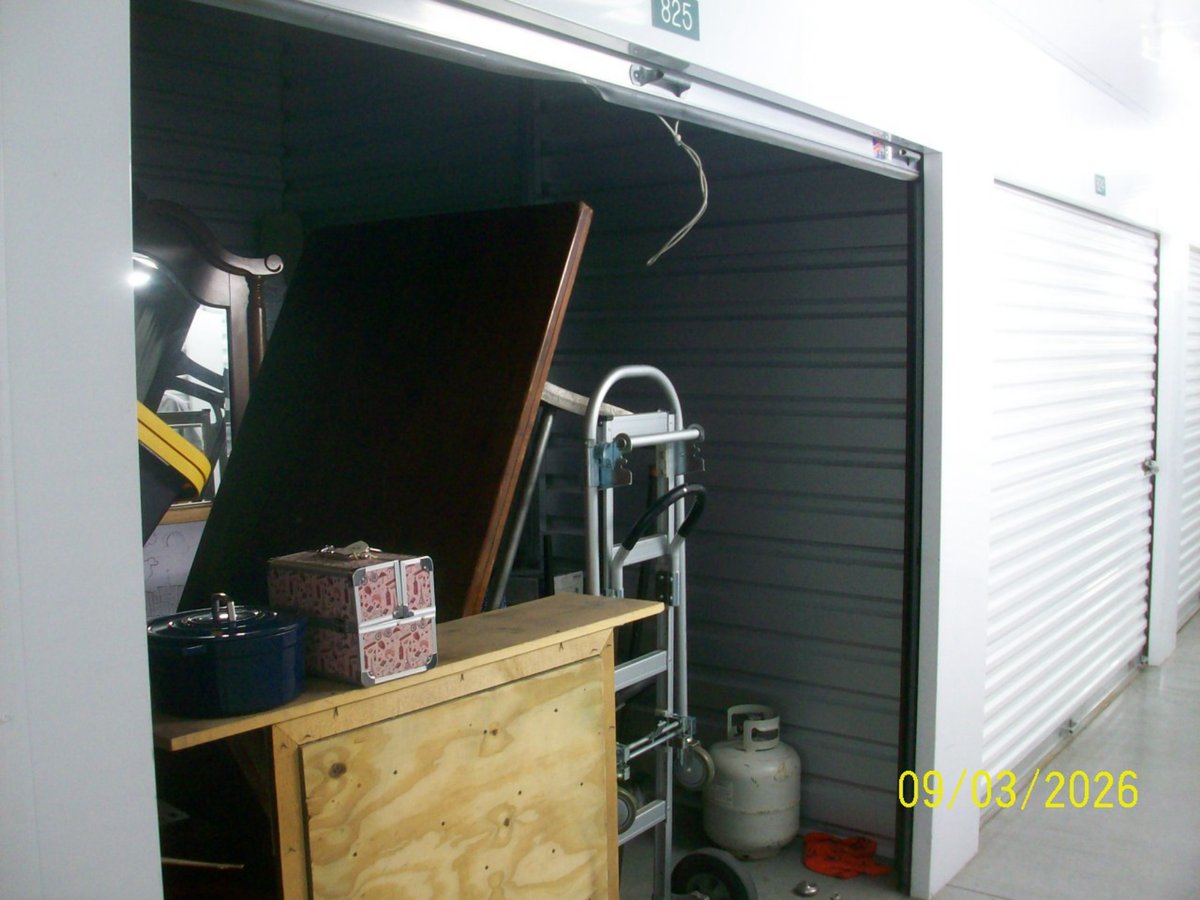 10 x 10 storage unit in Scottsdale, AZ