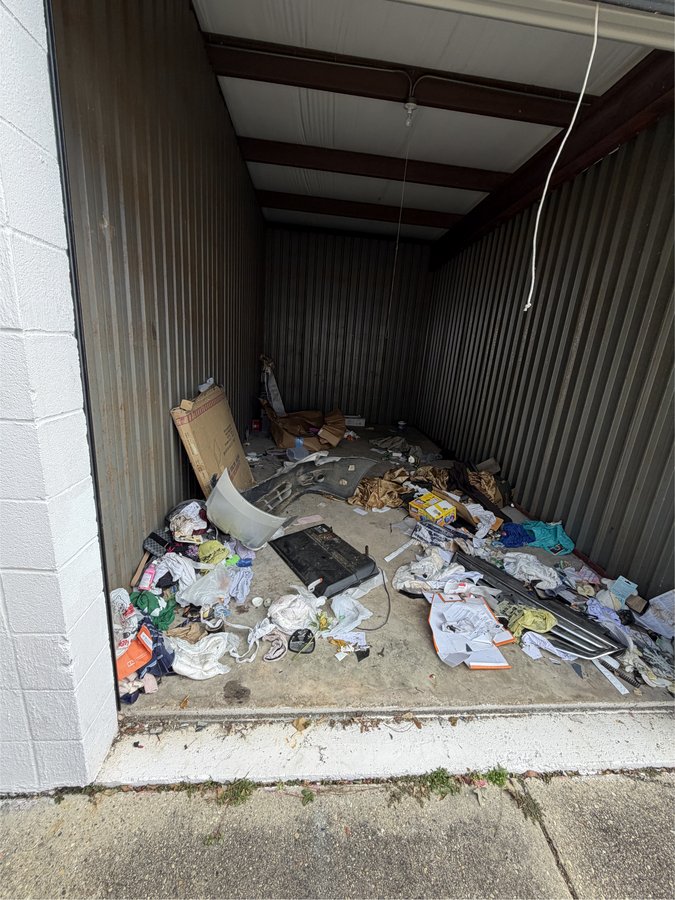 10 x 20 storage unit in Mobile, AL