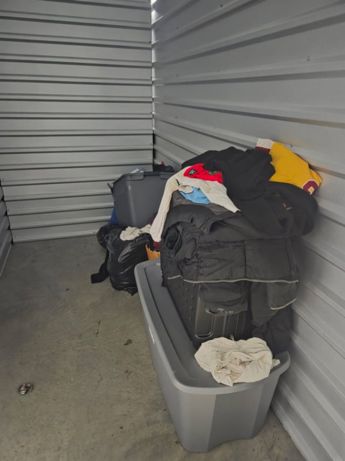 5 x 10 storage unit in Capitol Heights, MD