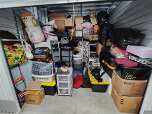 10 x 10 storage unit in Norco, CA
