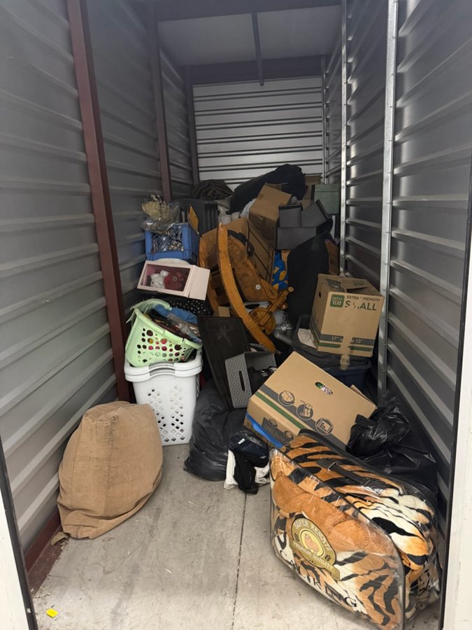 5 x 15 storage unit in San Bernardino, CA
