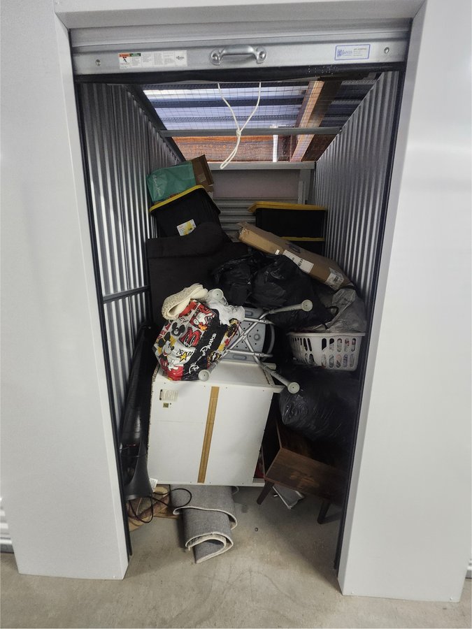 5 x 10 storage unit in Sacramento, CA
