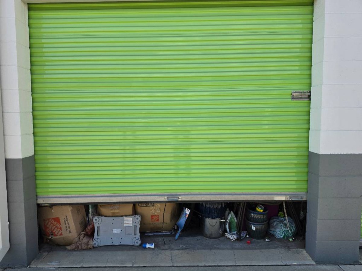 10 x 30 storage unit in Murrieta, CA