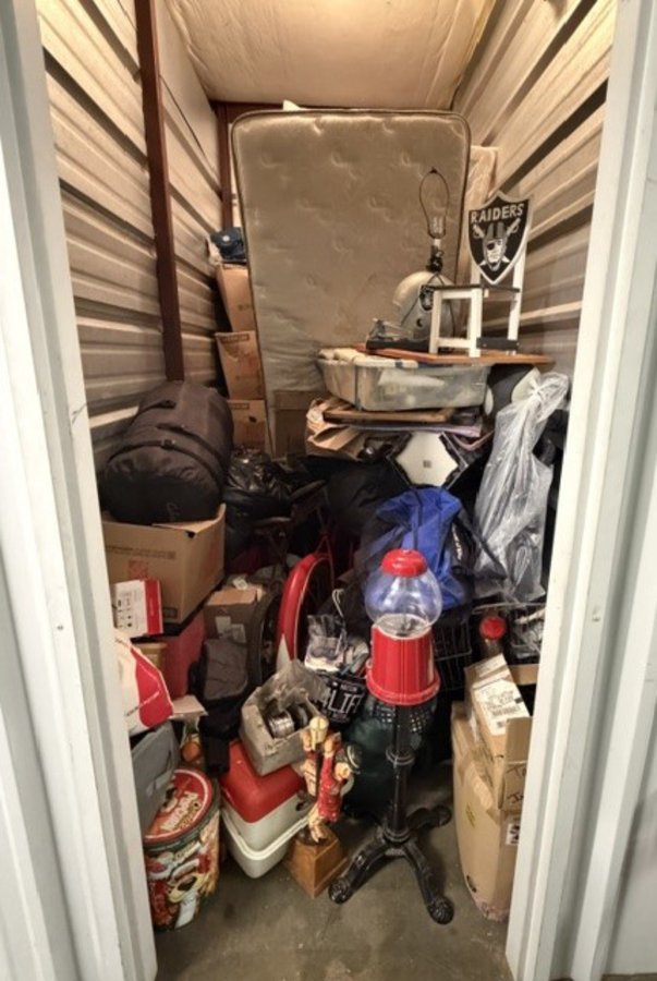 5 x 10 storage unit in Morgan Hill, CA