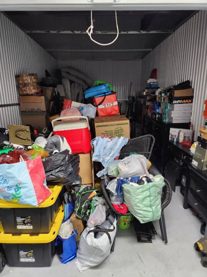 10 x 20 storage unit in Seffner, FL