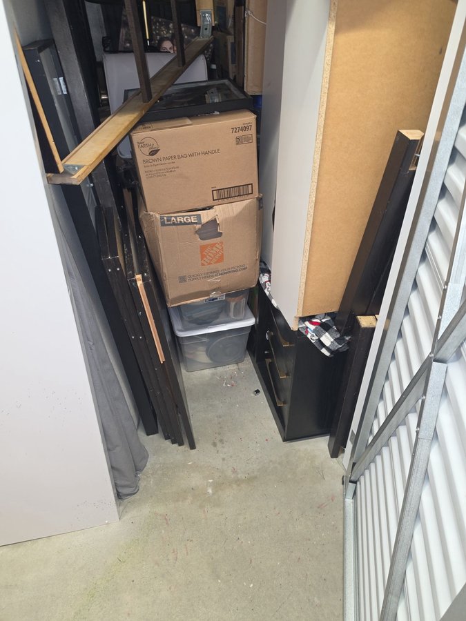 5 x 10 storage unit in Bridgeport, CT