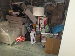 10 x 10 unit in Bridgeport