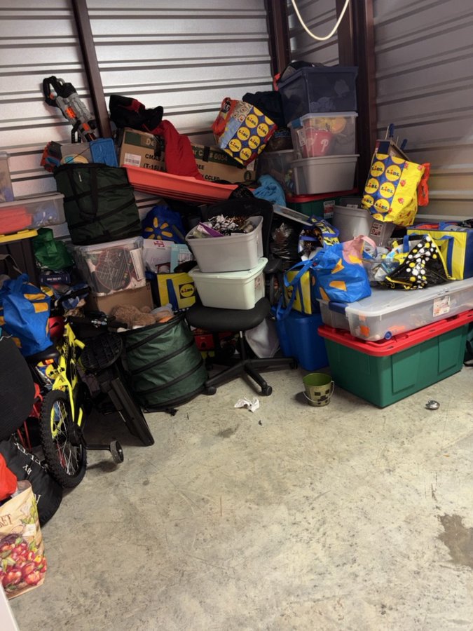 7 x 10 storage unit in Norristown, PA