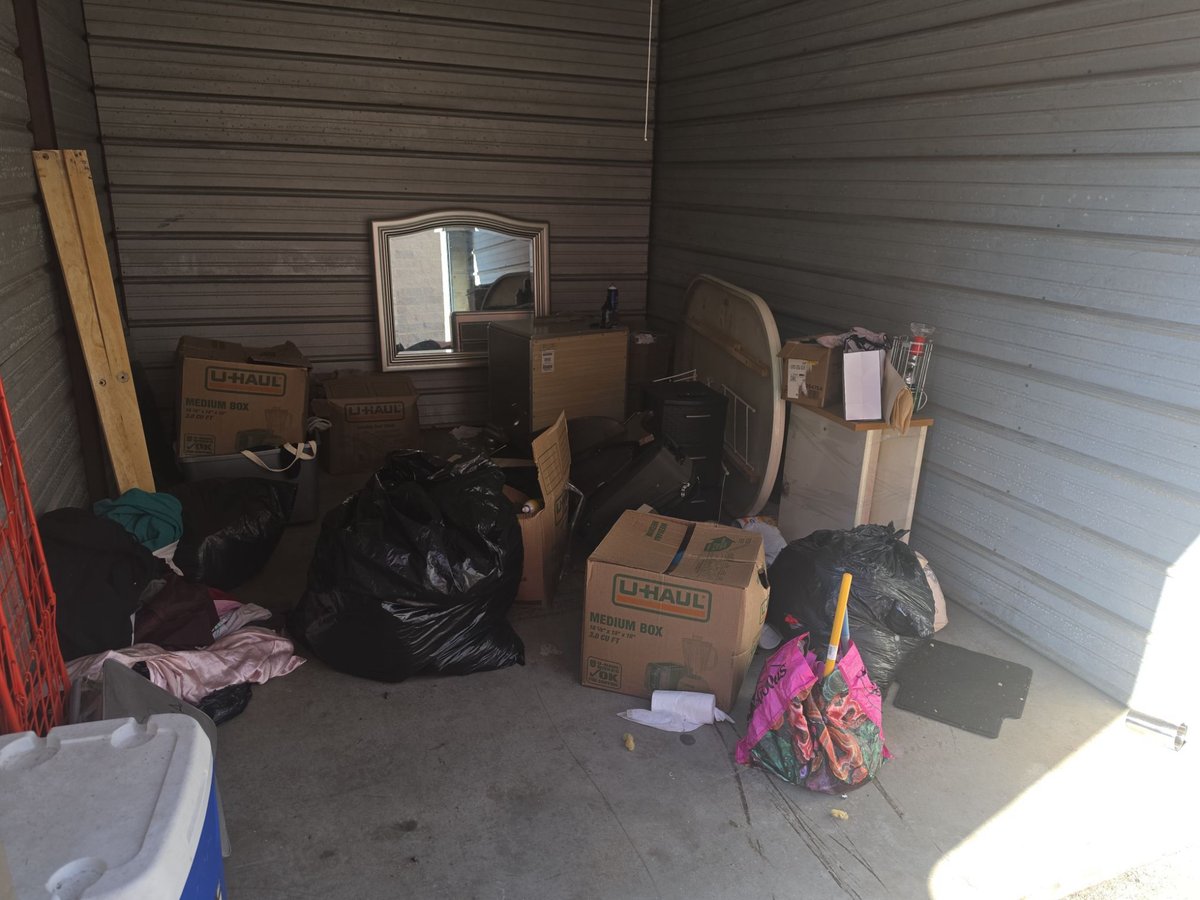 10 x 10 storage unit in Bridgeport, CT