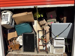 10 x 10 unit in Evansville