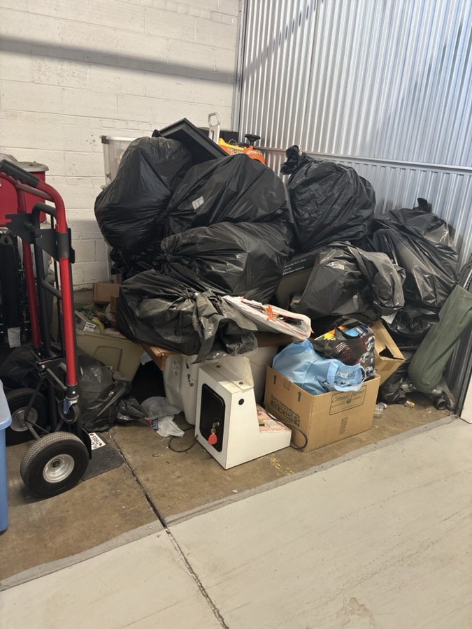 10 x 10 storage unit in Philadelphia, PA