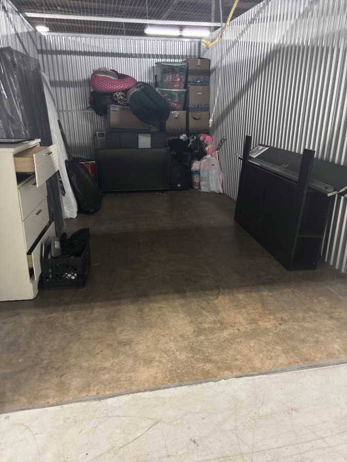 10 x 20 storage unit in Philadelphia, PA