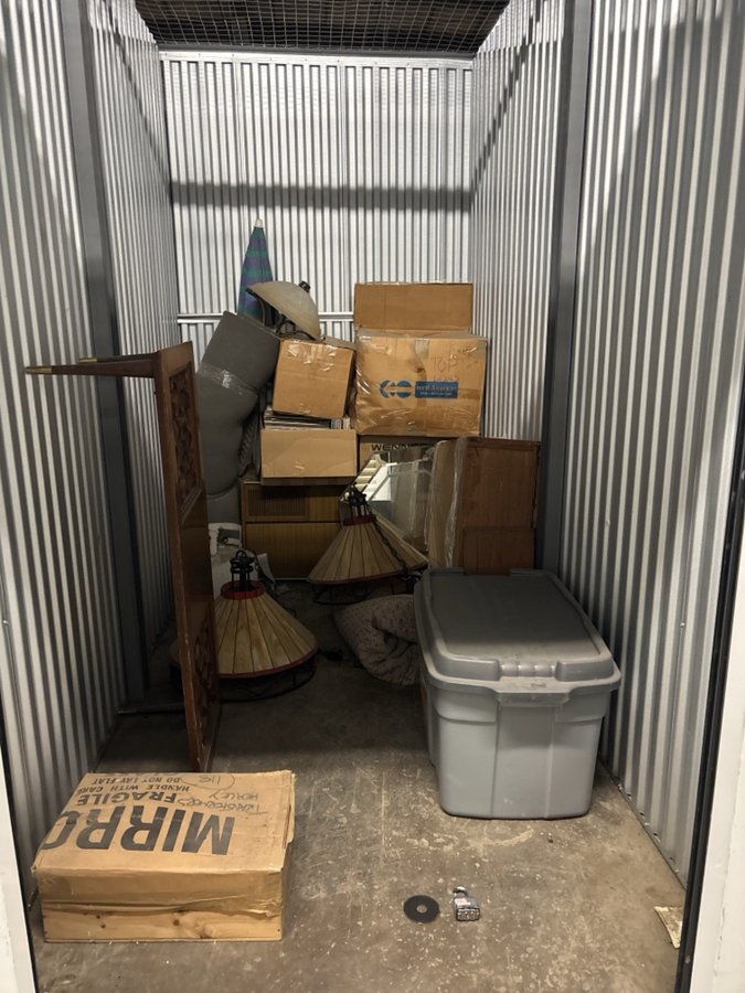 5 x 10 storage unit in Philadelphia, PA