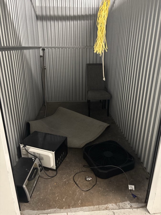 5 x 10 storage unit in Philadelphia, PA