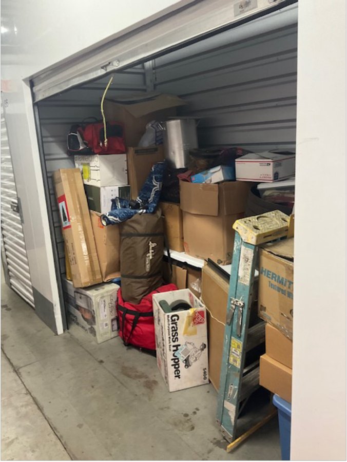 5 x 10 storage unit in Oxnard, CA