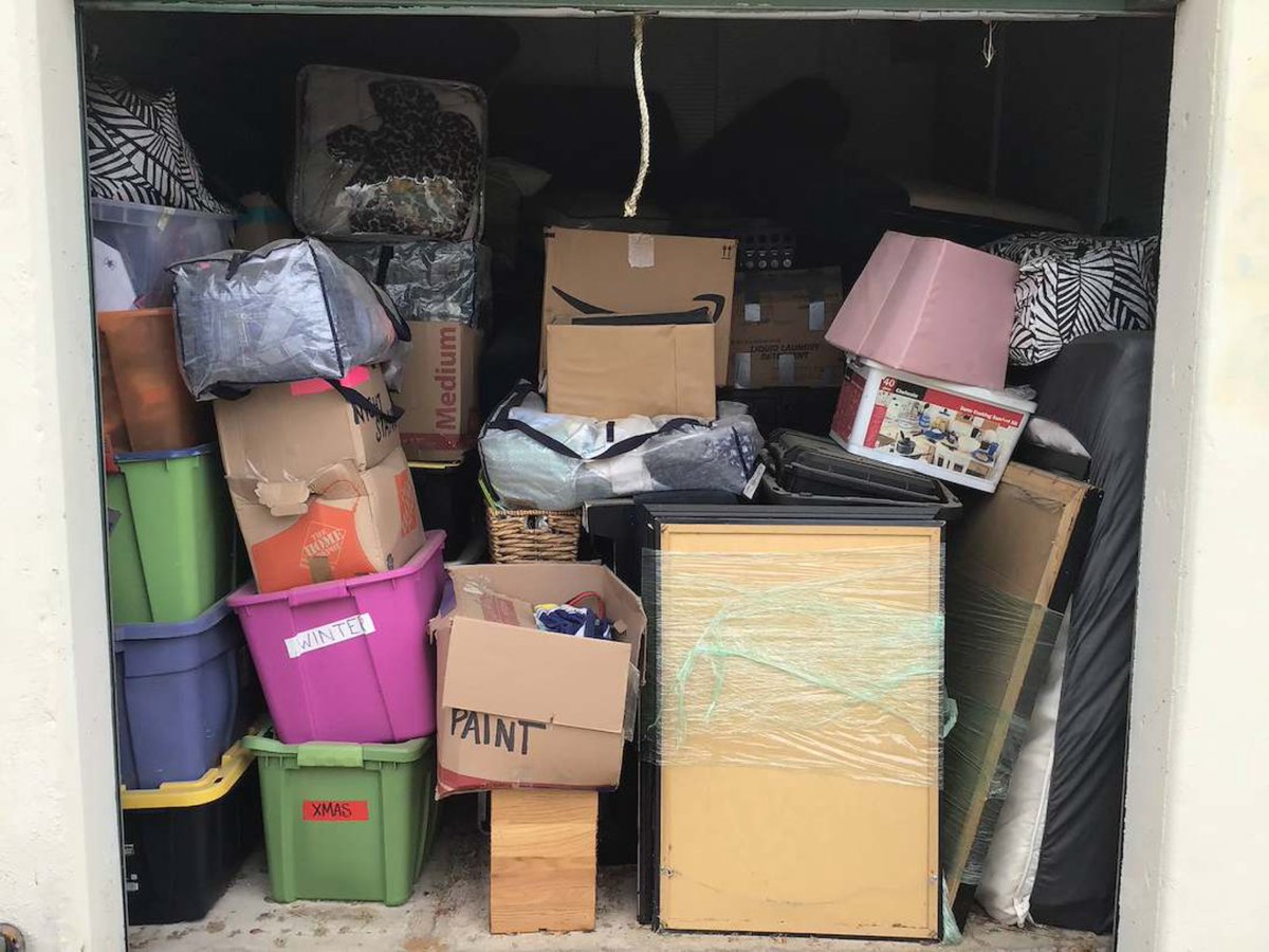 10 x 10 storage unit in Arlington, TX