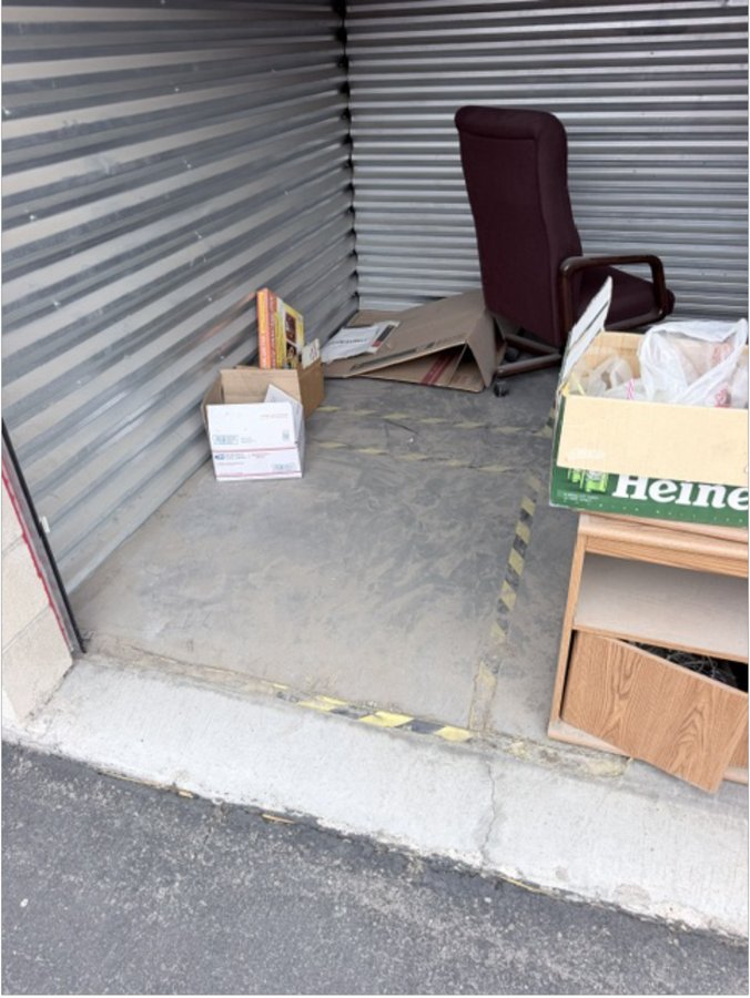 10 x 10 storage unit in Las Vegas, NV