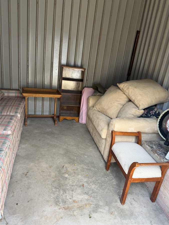 10 x 10 storage unit in Mobile, AL