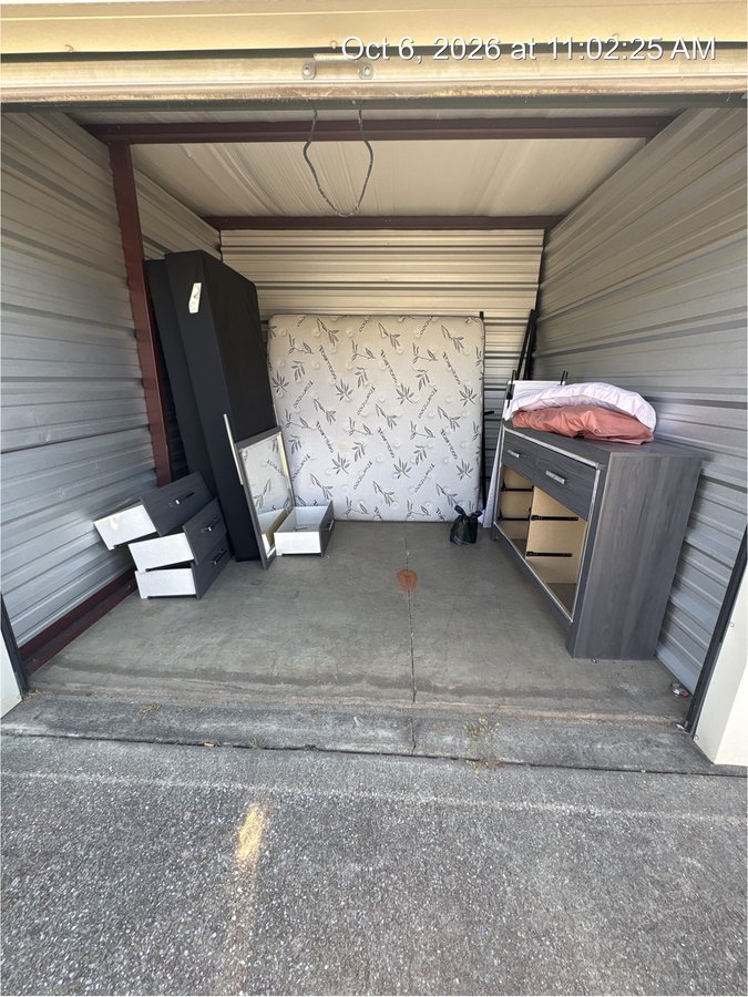 10 x 10 storage unit in Tuscaloosa, AL