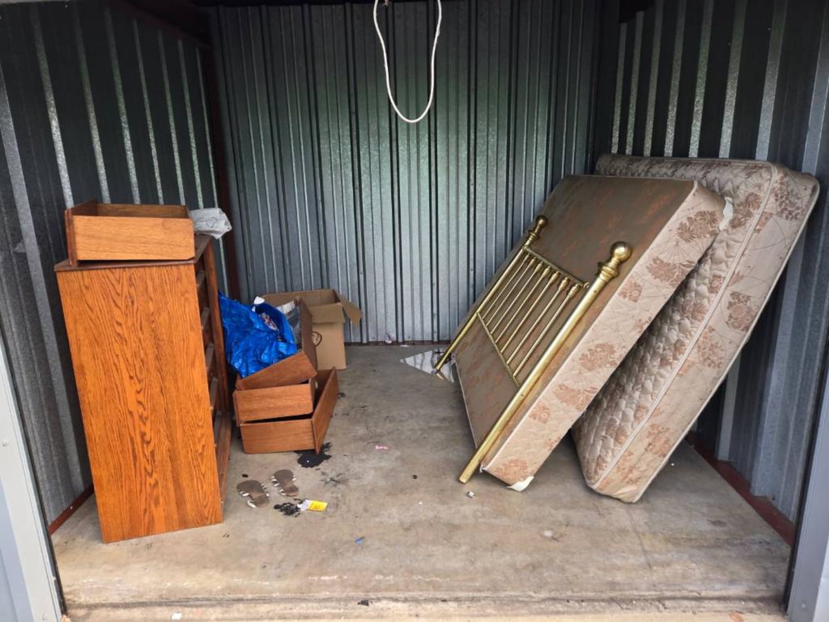 10 x 10 storage unit in Roseville, CA