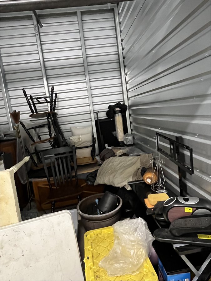 10 x 10 storage unit in Seattle, WA