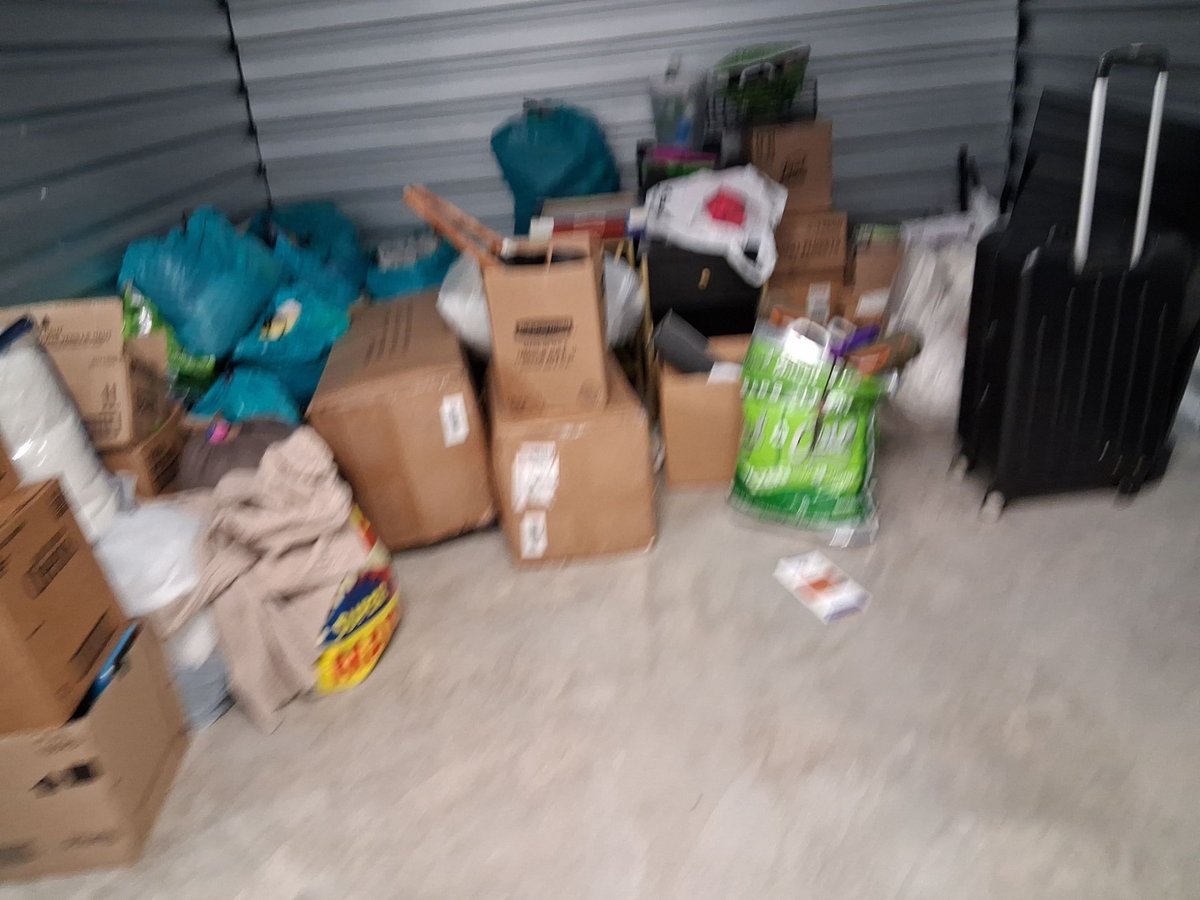 10 x 10 storage unit in Atlanta, GA