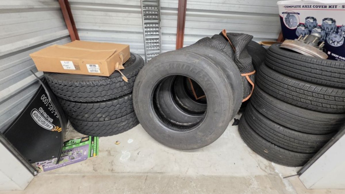 10 x 5 storage unit in Davie, FL
