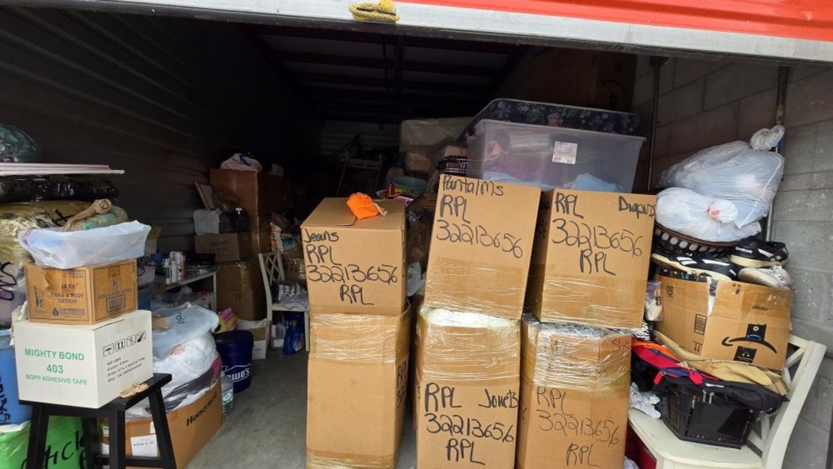 12 x 25 storage unit in Hollywood, FL