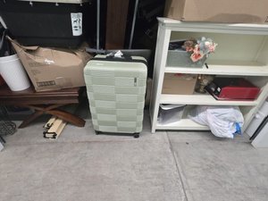 10 x 10 unit in Hollywood