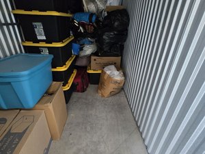 5 x 10 unit in Hollywood