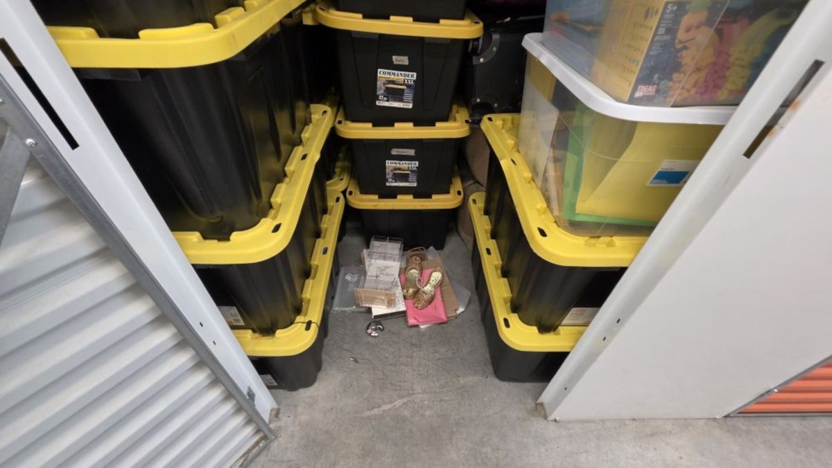 5 x 5 storage unit in Hollywood, FL