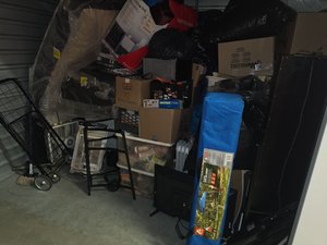 10 x 10 unit in Bridgeport