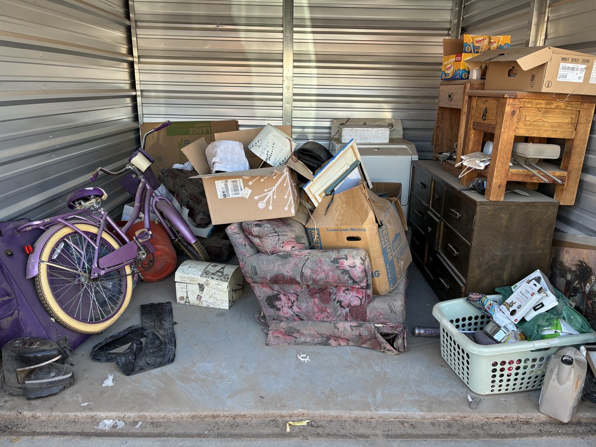 10 x 10 storage unit in Las Cruces, NM