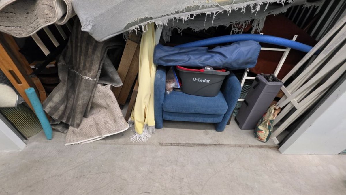 10 x 15 storage unit in Hollywood, FL