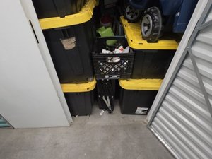 5 x 10 unit in Hollywood